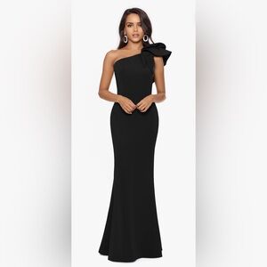 Betsy and Adam Black One Shoulder Mermaid Gown Size 12